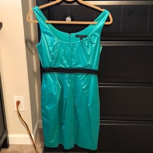 Green BCBG dress size 0. Excellent condition.